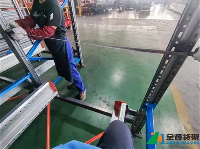 Come misurare le scaffalature per pallet: guida completa a dimensioni, spazio libero e layout