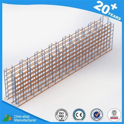 Sistema di scaffalature a corridoio stretto